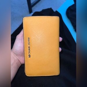 Michael kors wallet